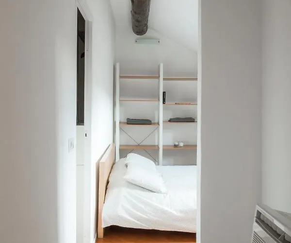 La Mansarda Sui Navigli Apartman Milánó